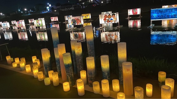 静かに佇む流灯を楽しむ平日の夜の画像7