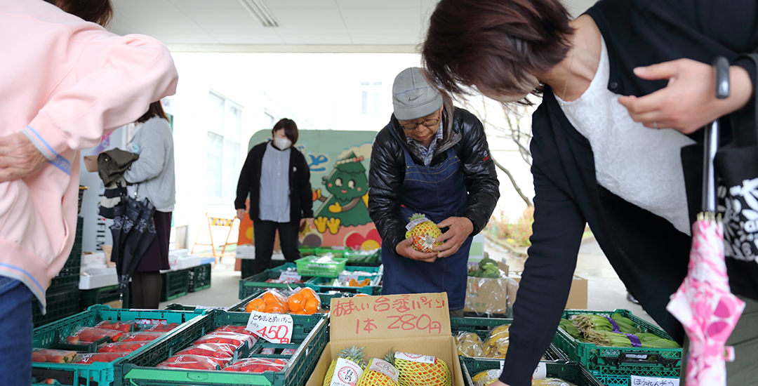 毎週杉戸町役場前で移動販売を開催中。の画像