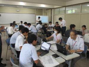 研究協議の様子