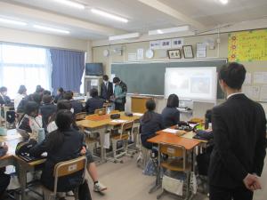 2年生　合同遠足の発表