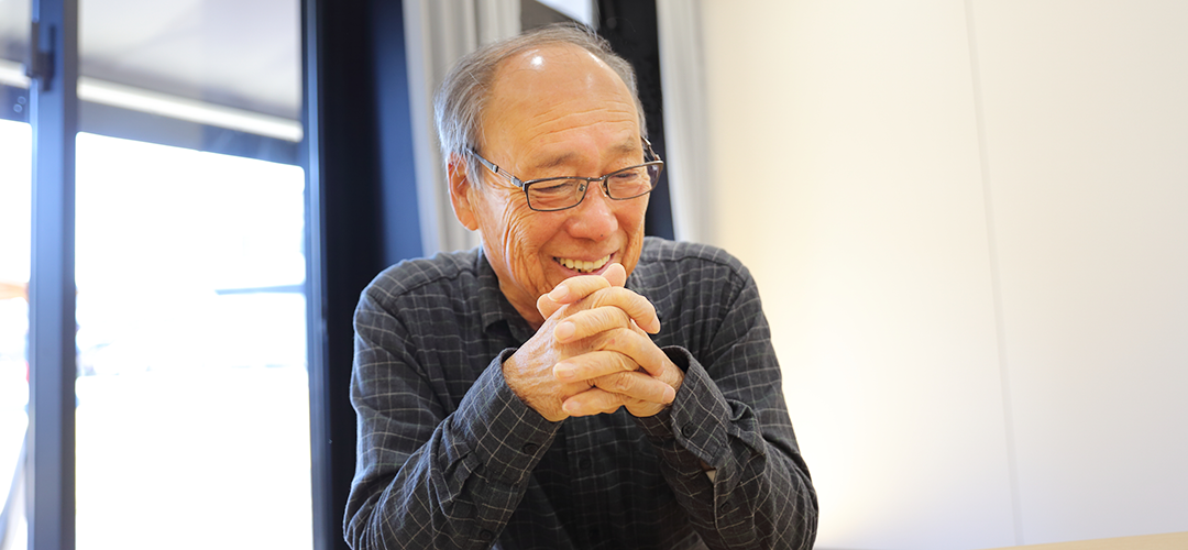 インタビューを受ける木村さん