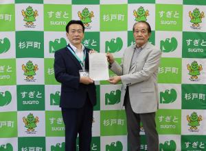 意見書提出の様子