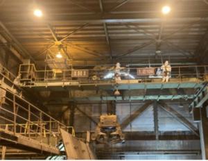 ごみピット内上部の照明交換