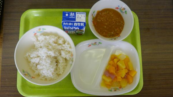 給食