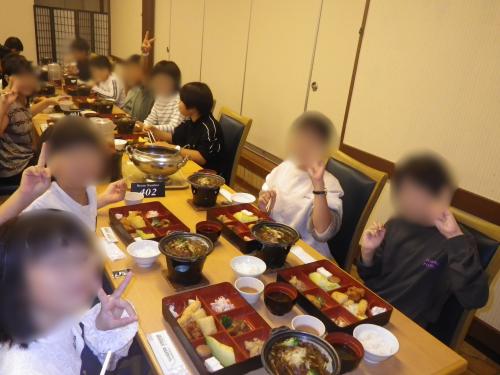 夕食
