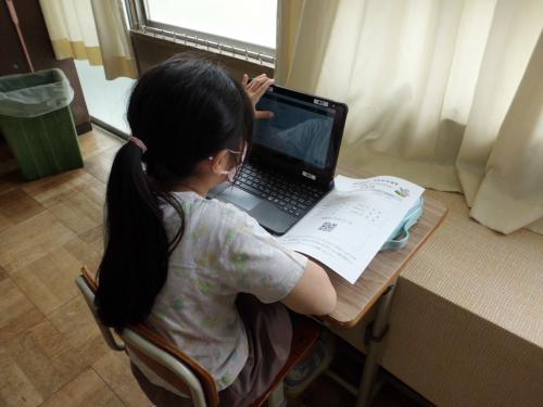 学テ4