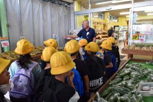 3年生　社会　店ではたらく人　【アグリパーク見学】　