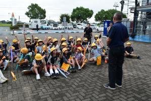 3年生　社会　店ではたらく人　【アグリパーク見学】　