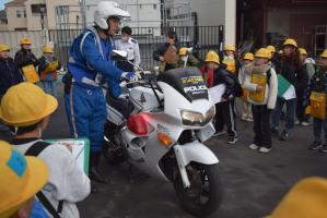 3年生　警察署見学【社会】